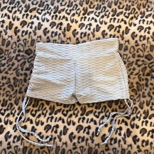 Scrunch bum work out short